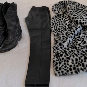 Lulu's Glamorous vegan leather pants (small) never worn